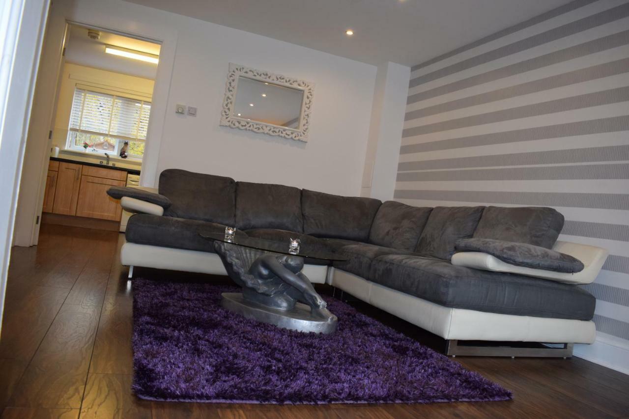 Silverburn New House With Free Parking And Nice Garden Глазго Экстерьер фото